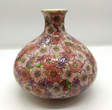 Load image into Gallery viewer, 香仁　カルミアの花器
