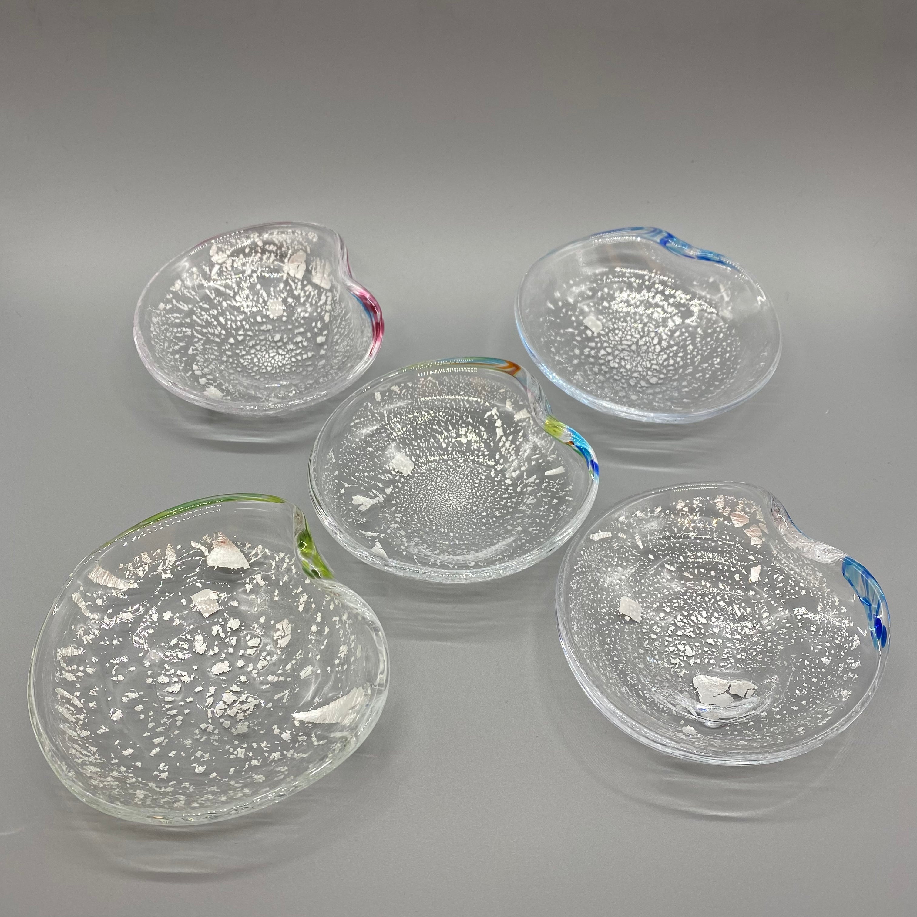 京焼・清水焼 荒木桜子 銀箔口巻箸置豆皿揃 – SEIKADO